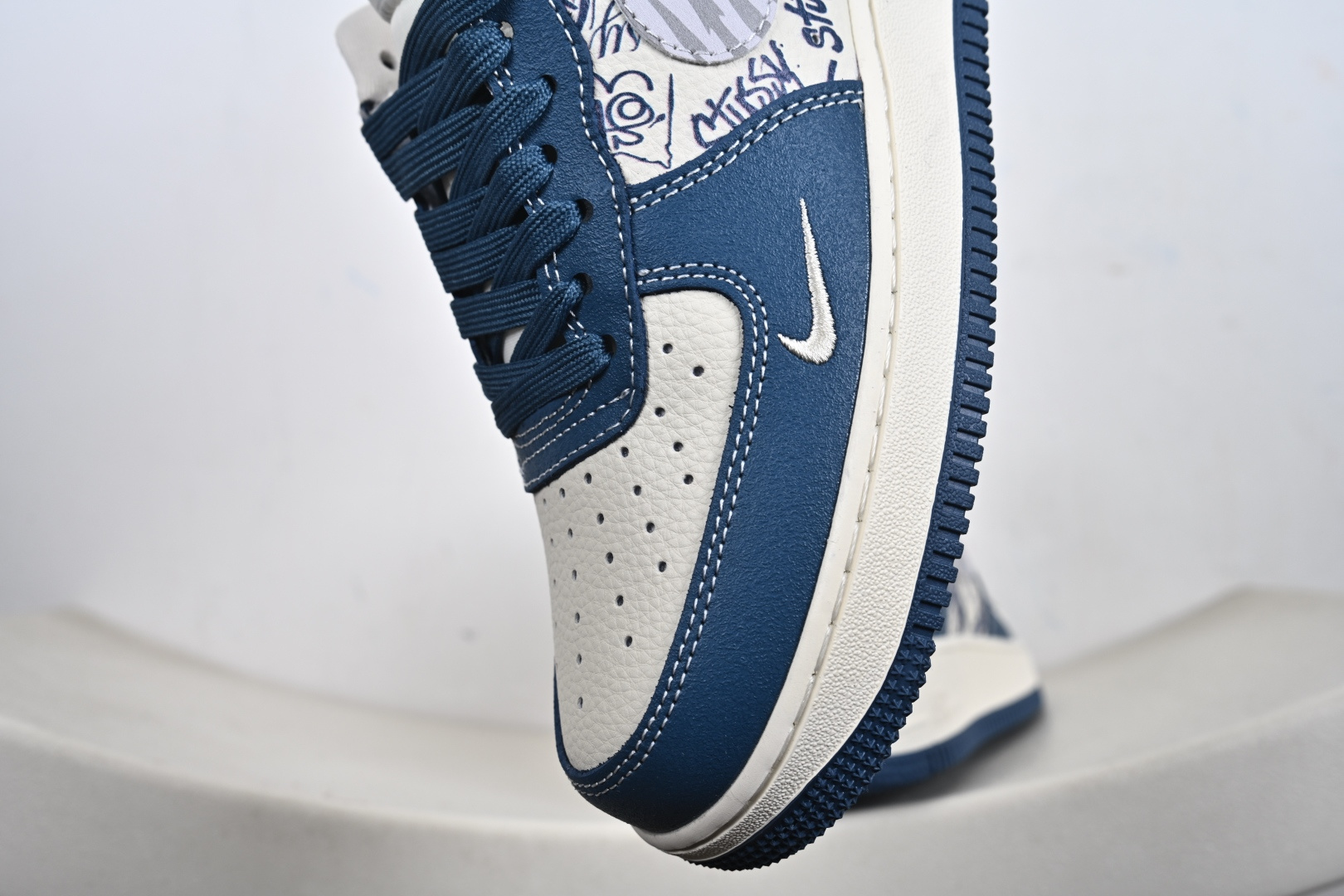NK Air Force 1 空军一号 XL1979-132