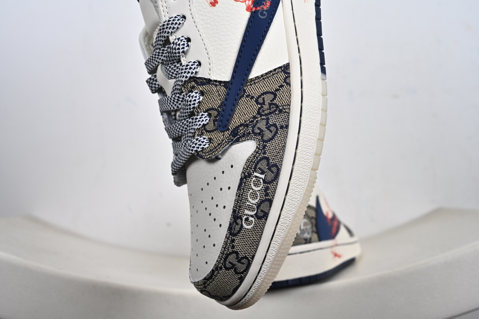 Air Jordan 1 Low AJ1 乔1马年联名 高端定制 低帮复古篮球鞋 FF2026-118-Top High Quatity Cheap Sneakers Fashion Clothing Clothes Bags handbags Shoes of all Brand wholesale With The best Quality And Beautiful Price from China Factory Chinese suppliers wholesaler seller Air Jordan 1 Low AJ1 乔1马年联名 高端定制 低帮复古篮球鞋 FF2026-118