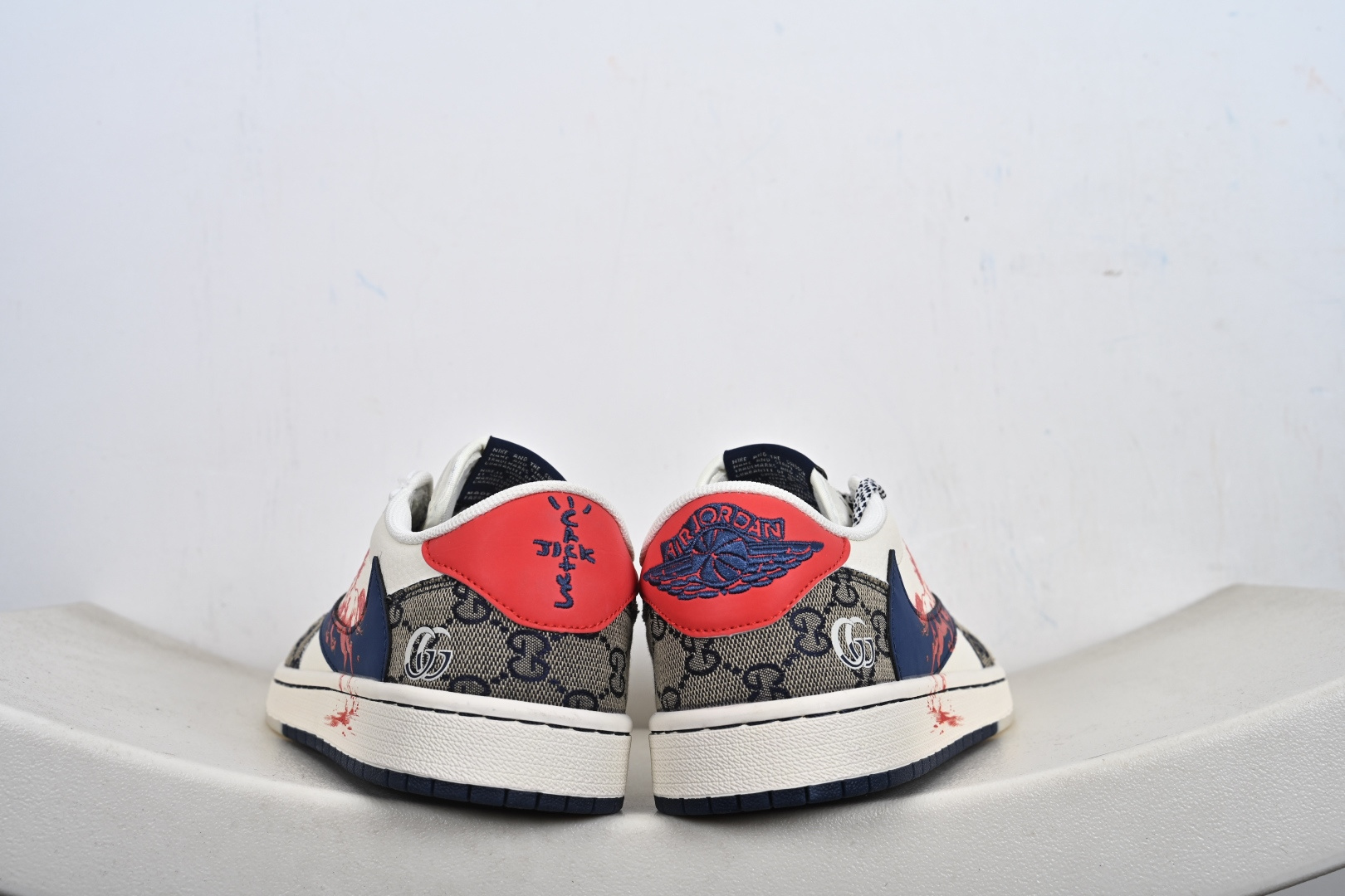 Air Jordan 1 Low AJ1 乔1马年联名 高端定制 低帮复古篮球鞋 FF2026-118-Top High Quatity Cheap Sneakers Fashion Clothing Clothes Bags handbags Shoes of all Brand wholesale With The best Quality And Beautiful Price from China Factory Chinese suppliers wholesaler seller Air Jordan 1 Low AJ1 乔1马年联名 高端定制 低帮复古篮球鞋 FF2026-118
