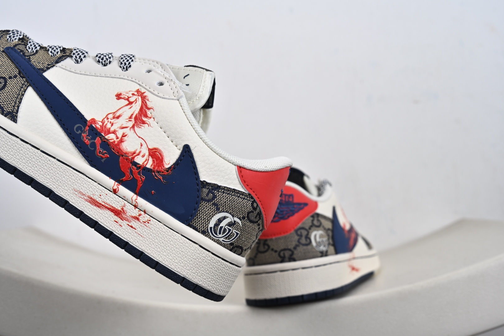 Air Jordan 1 Low AJ1 乔1马年联名 高端定制 低帮复古篮球鞋 FF2026-118-Top High Quatity Cheap Sneakers Fashion Clothing Clothes Bags handbags Shoes of all Brand wholesale With The best Quality And Beautiful Price from China Factory Chinese suppliers wholesaler seller Air Jordan 1 Low AJ1 乔1马年联名 高端定制 低帮复古篮球鞋 FF2026-118