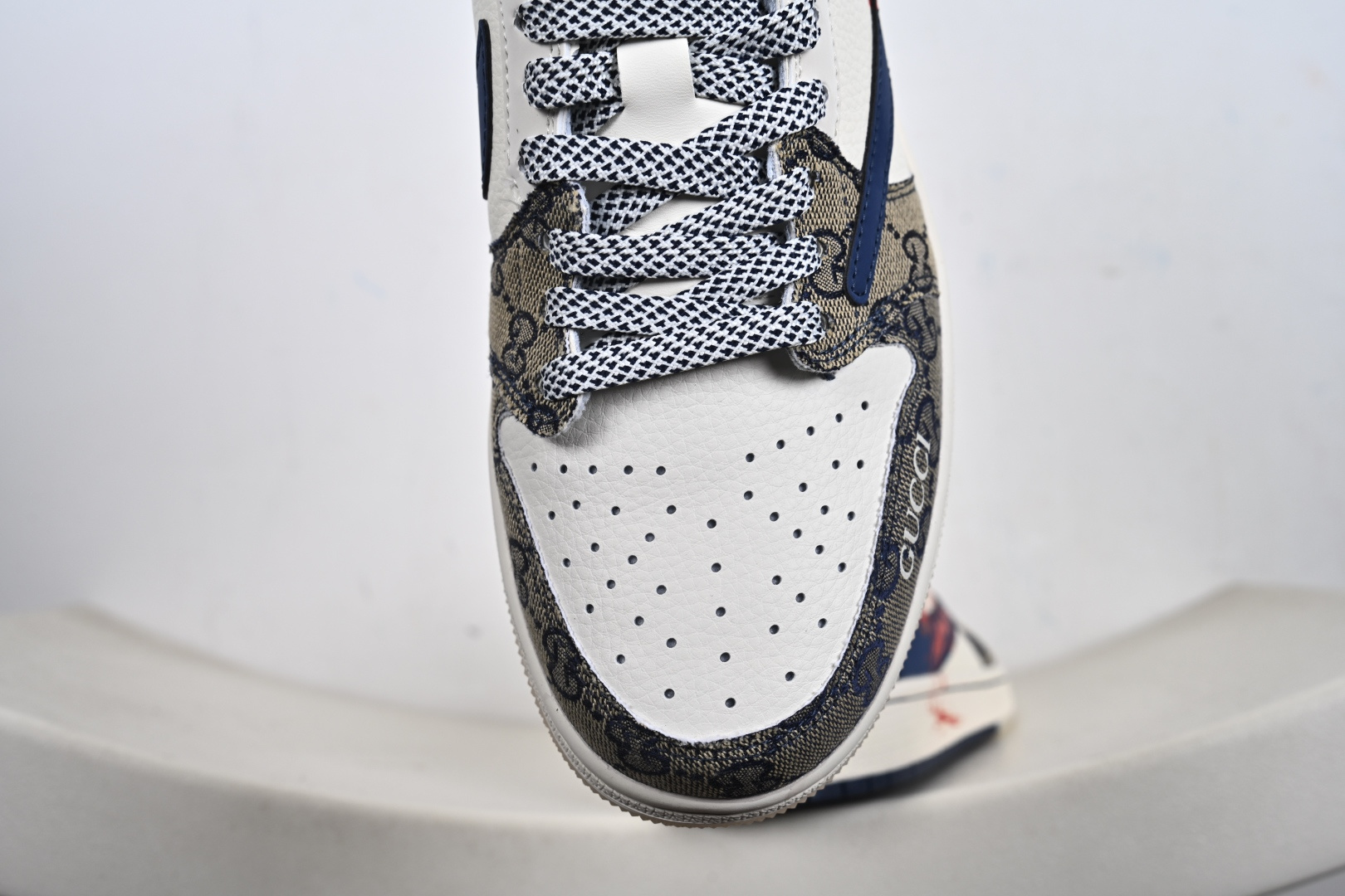 Air Jordan 1 Low AJ1 乔1马年联名 高端定制 低帮复古篮球鞋 FF2026-118-Top High Quatity Cheap Sneakers Fashion Clothing Clothes Bags handbags Shoes of all Brand wholesale With The best Quality And Beautiful Price from China Factory Chinese suppliers wholesaler seller Air Jordan 1 Low AJ1 乔1马年联名 高端定制 低帮复古篮球鞋 FF2026-118