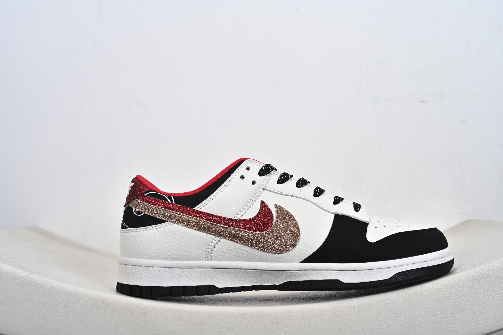 Nike SB Dunk Low G联名款纯原 CX5050-Y62-Top High Quatity Cheap Sneakers Fashion Clothing Clothes Bags handbags Shoes of all Brand wholesale With The best Quality And Beautiful Price from China Factory Chinese suppliers wholesaler seller Nike SB Dunk Low G联名款纯原 CX5050-Y62