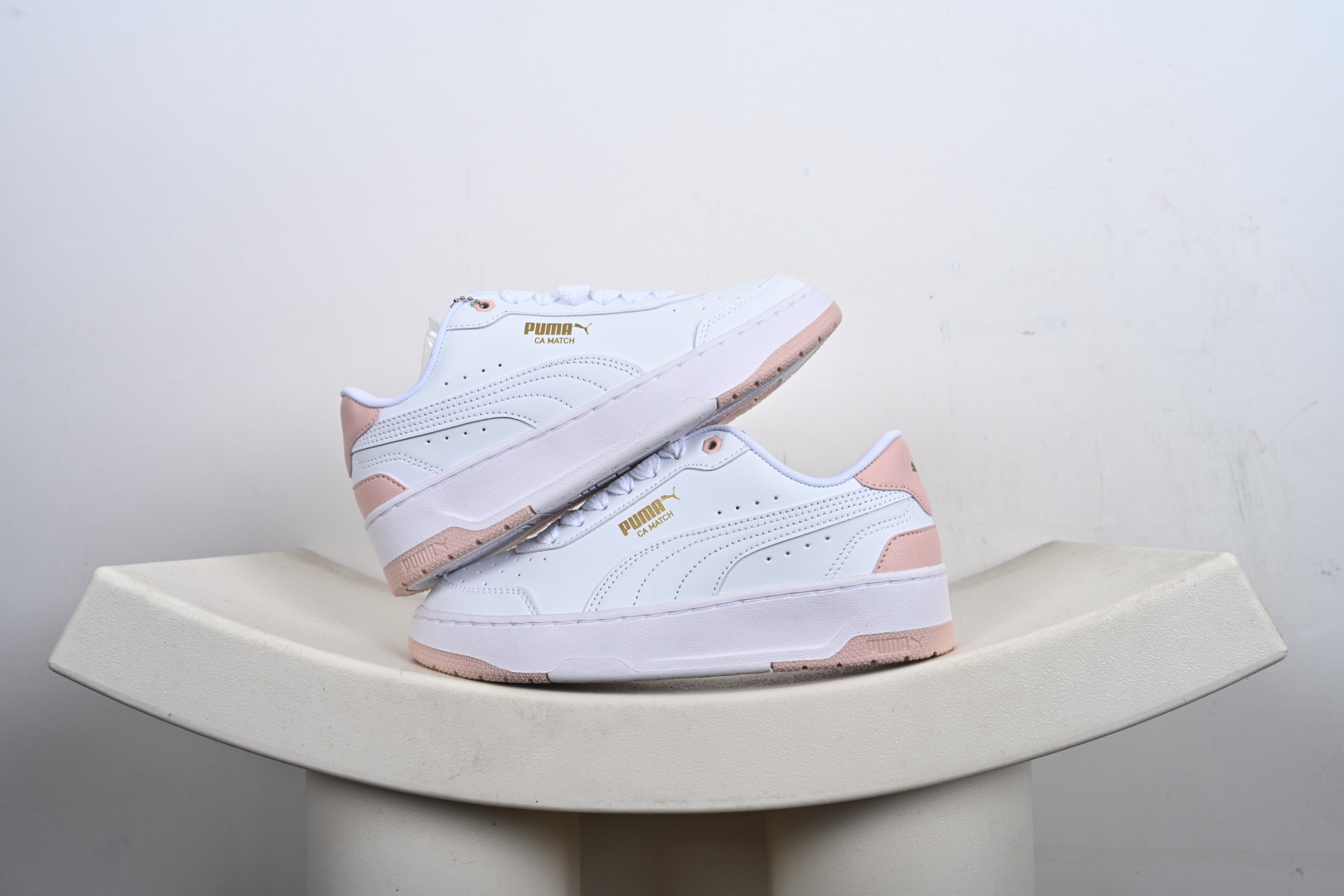 Ferrari CA Match PUMA 彪马PUMA版鞋舒适 耐磨 低帮 男女同款 休闲运动板鞋 308621-12-Top High Quatity Cheap Sneakers Fashion Clothing Clothes Bags handbags Shoes of all Brand wholesale With The best Quality And Beautiful Price from China Factory Chinese suppliers wholesaler seller Ferrari CA Match PUMA 彪马PUMA版鞋舒适 耐磨 低帮 男女同款 休闲运动板鞋 308621-12