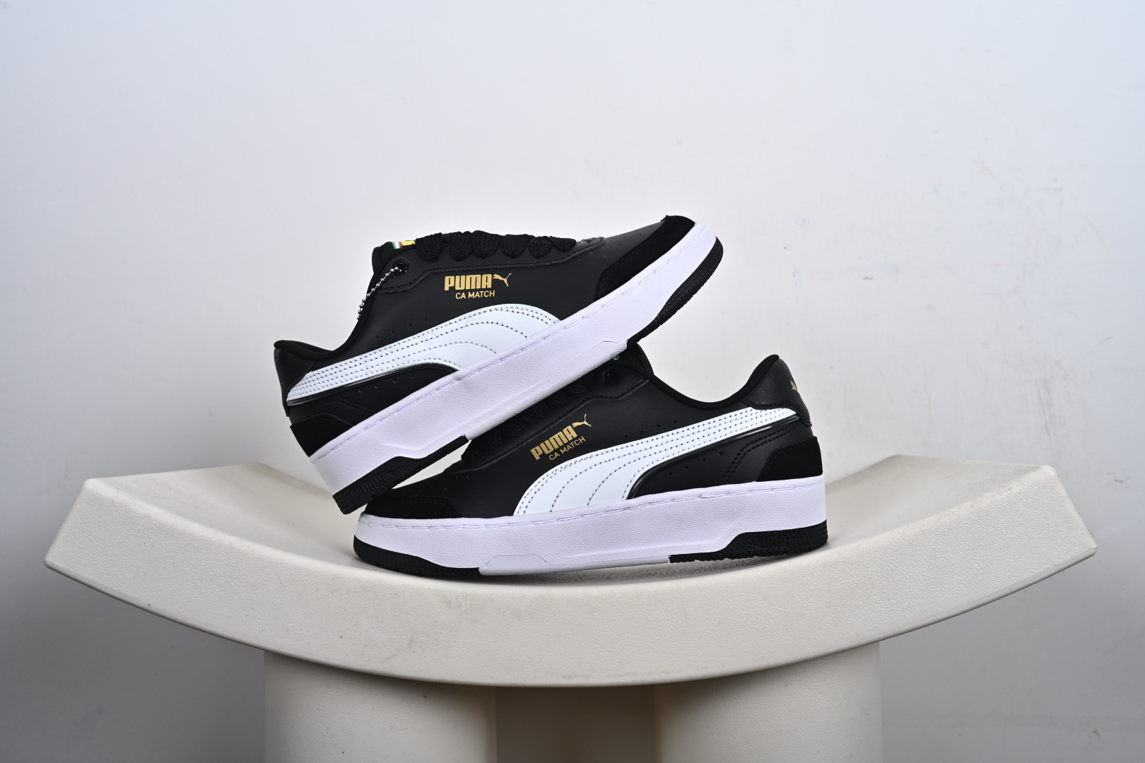 Ferrari CA Match PUMA 彪马PUMA版鞋舒适 耐磨 低帮 男女同款 休闲运动板鞋 308621-12-Top High Quatity Cheap Sneakers Fashion Clothing Clothes Bags handbags Shoes of all Brand wholesale With The best Quality And Beautiful Price from China Factory Chinese suppliers wholesaler seller Ferrari CA Match PUMA 彪马PUMA版鞋舒适 耐磨 低帮 男女同款 休闲运动板鞋 308621-12