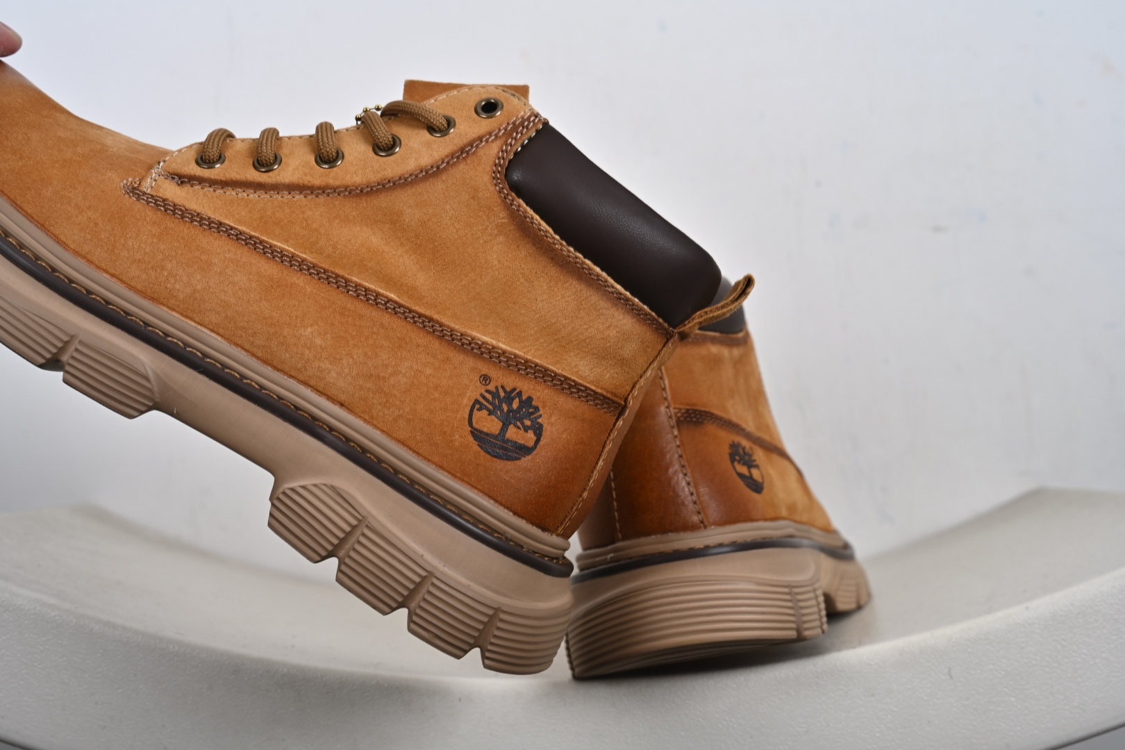Timberland 天伯伦经典款高帮大黄靴 TB10037