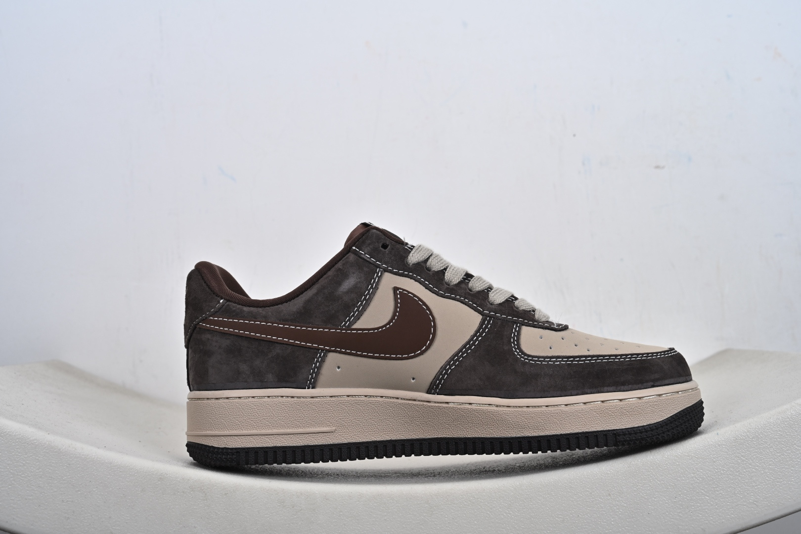 Nike Air Force 1'07 Low 咖棕拼浅卡其 空军一号低帮休闲板鞋 KL1688-001-Top High Quatity Cheap Sneakers Fashion Clothing Clothes Bags handbags Shoes of all Brand wholesale With The best Quality And Beautiful Price from China Factory Chinese suppliers wholesaler seller Nike Air Force 1'07 Low 咖棕拼浅卡其 空军一号低帮休闲板鞋 KL1688-001