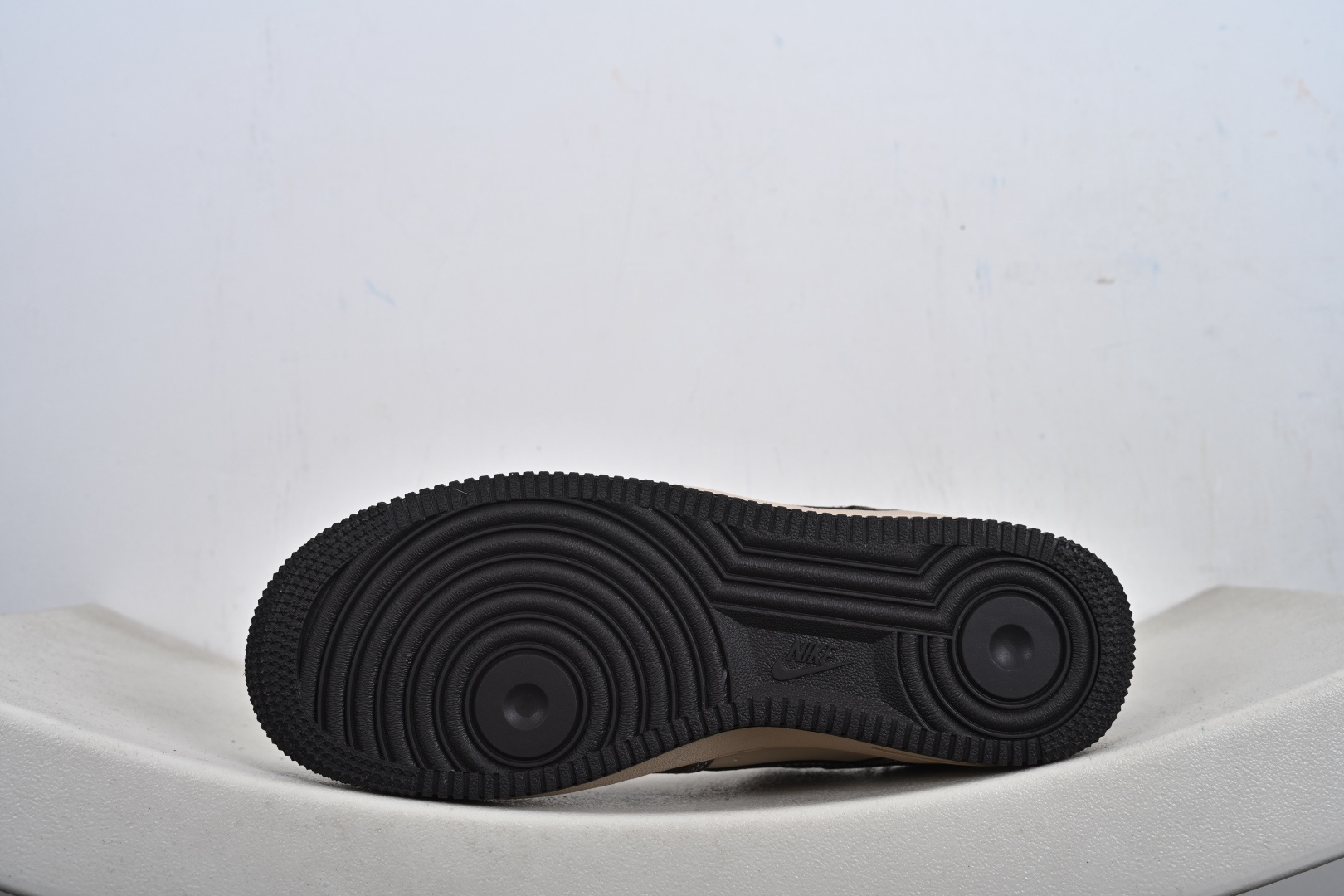 Nike Air Force 1'07 Low 咖棕拼浅卡其 空军一号低帮休闲板鞋 KL1688-001-Top High Quatity Cheap Sneakers Fashion Clothing Clothes Bags handbags Shoes of all Brand wholesale With The best Quality And Beautiful Price from China Factory Chinese suppliers wholesaler seller Nike Air Force 1'07 Low 咖棕拼浅卡其 空军一号低帮休闲板鞋 KL1688-001
