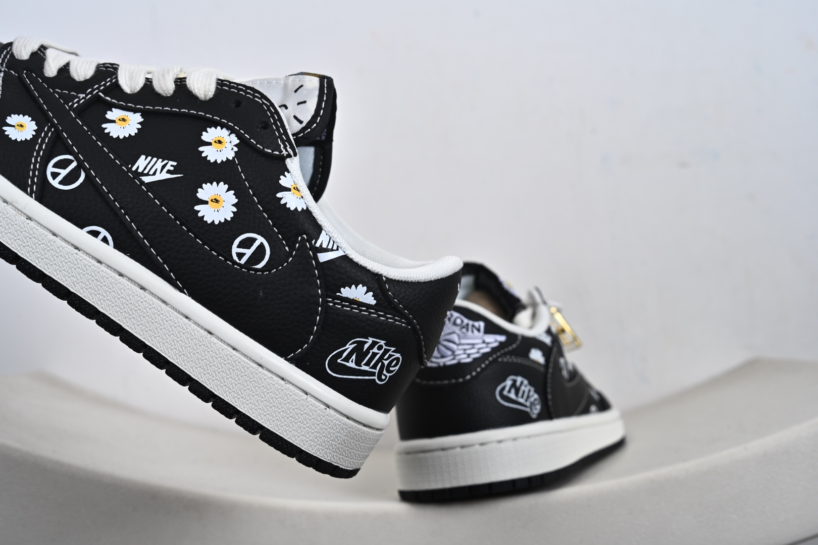 Nike Air Jordan 1 Low 定制配色 LV联名 定制AJ联名-高端定制 低帮复古文化板鞋 DZ2688-011