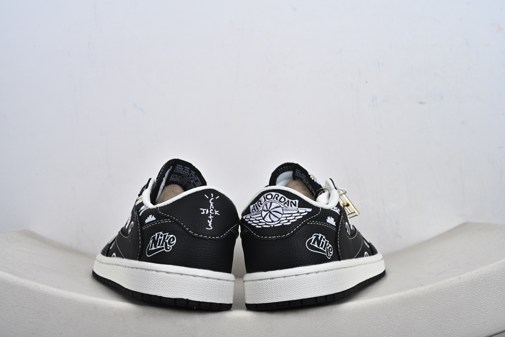 Nike Air Jordan 1 Low 定制配色 LV联名 定制AJ联名-高端定制 低帮复古文化板鞋 DZ2688-011