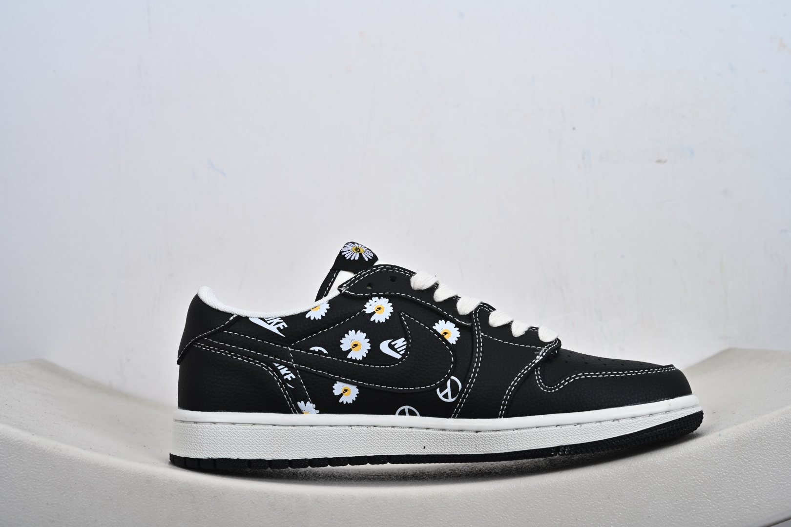 Nike Air Jordan 1 Low 定制配色 LV联名 定制AJ联名-高端定制 低帮复古文化板鞋 DZ2688-011