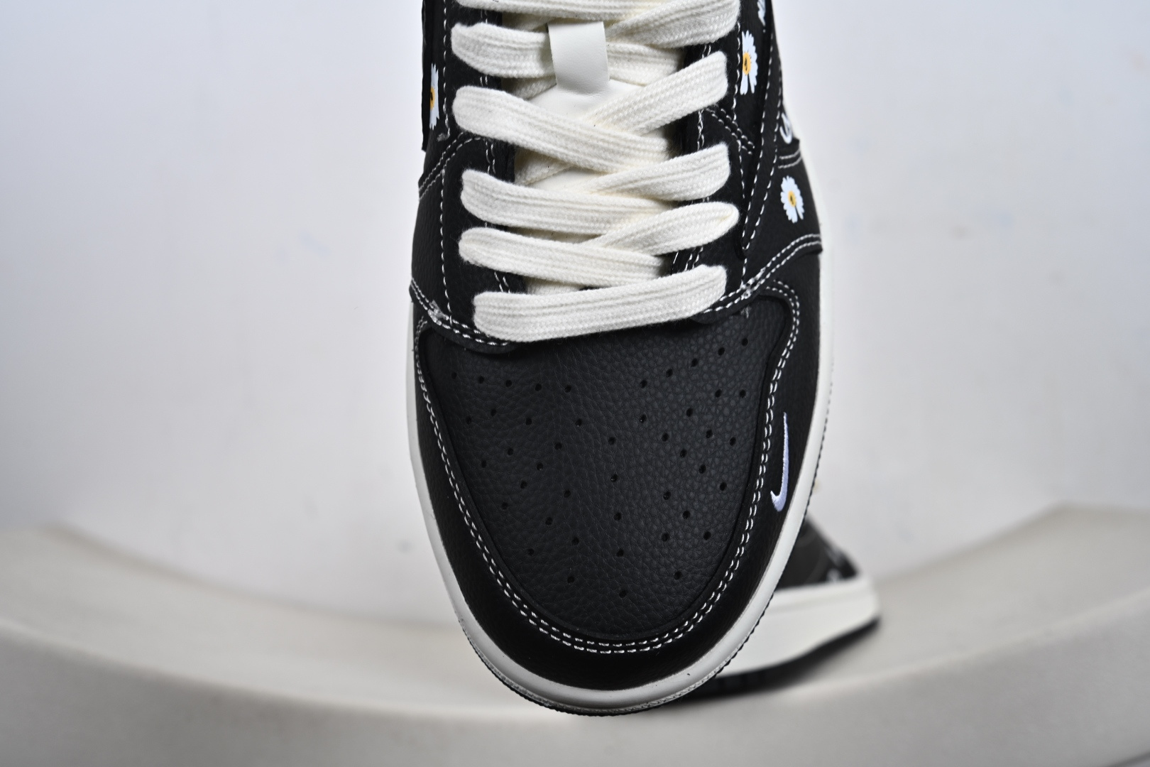 Nike Air Jordan 1 Low 定制配色 LV联名 定制AJ联名-高端定制 低帮复古文化板鞋 DZ2688-011