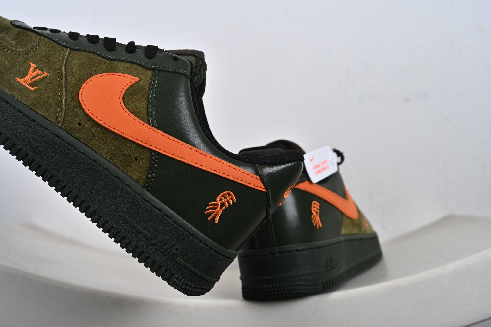 NIke Air Force 1 '07 Low “马年限定--军绿橙星” 空军一号低帮 运动鞋 休闲鞋 XY9025-010