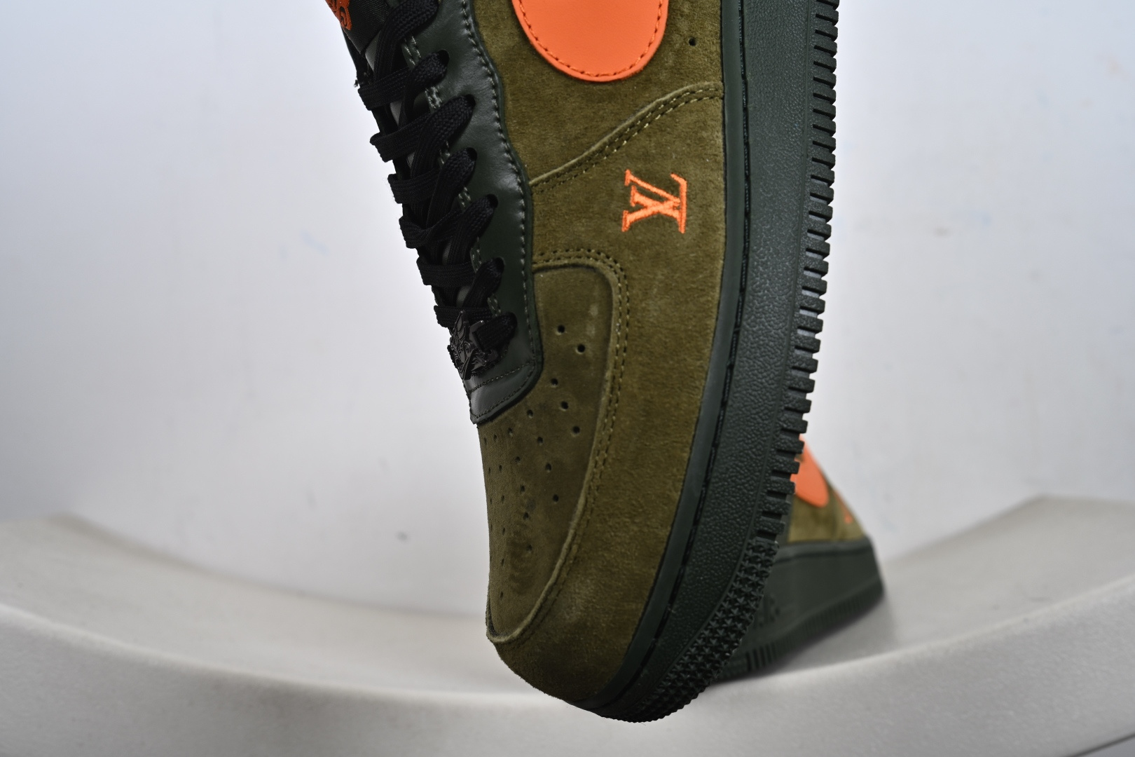 NIke Air Force 1 '07 Low “马年限定--军绿橙星” 空军一号低帮 运动鞋 休闲鞋 XY9025-010