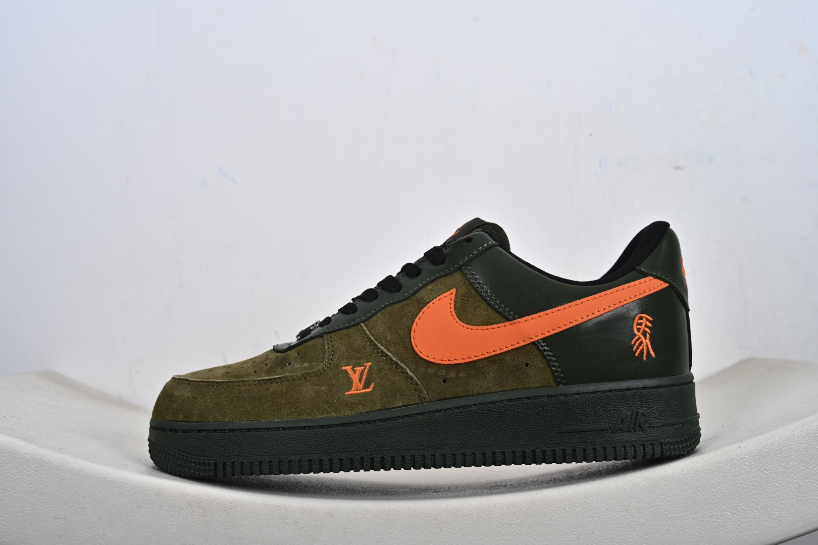 NIke Air Force 1 '07 Low “马年限定--军绿橙星” 空军一号低帮 运动鞋 休闲鞋 XY9025-010