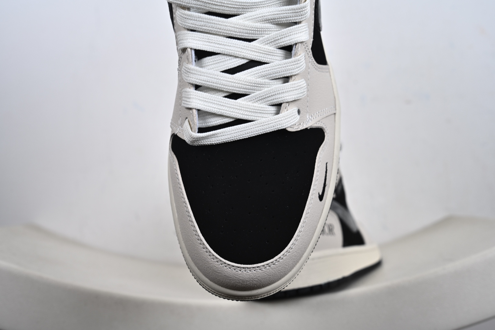 定制版 Air Jordan 1 Low AJ1 乔1迪奥联名 黑灰 高端定制 低帮复古篮球鞋 LD8888-012