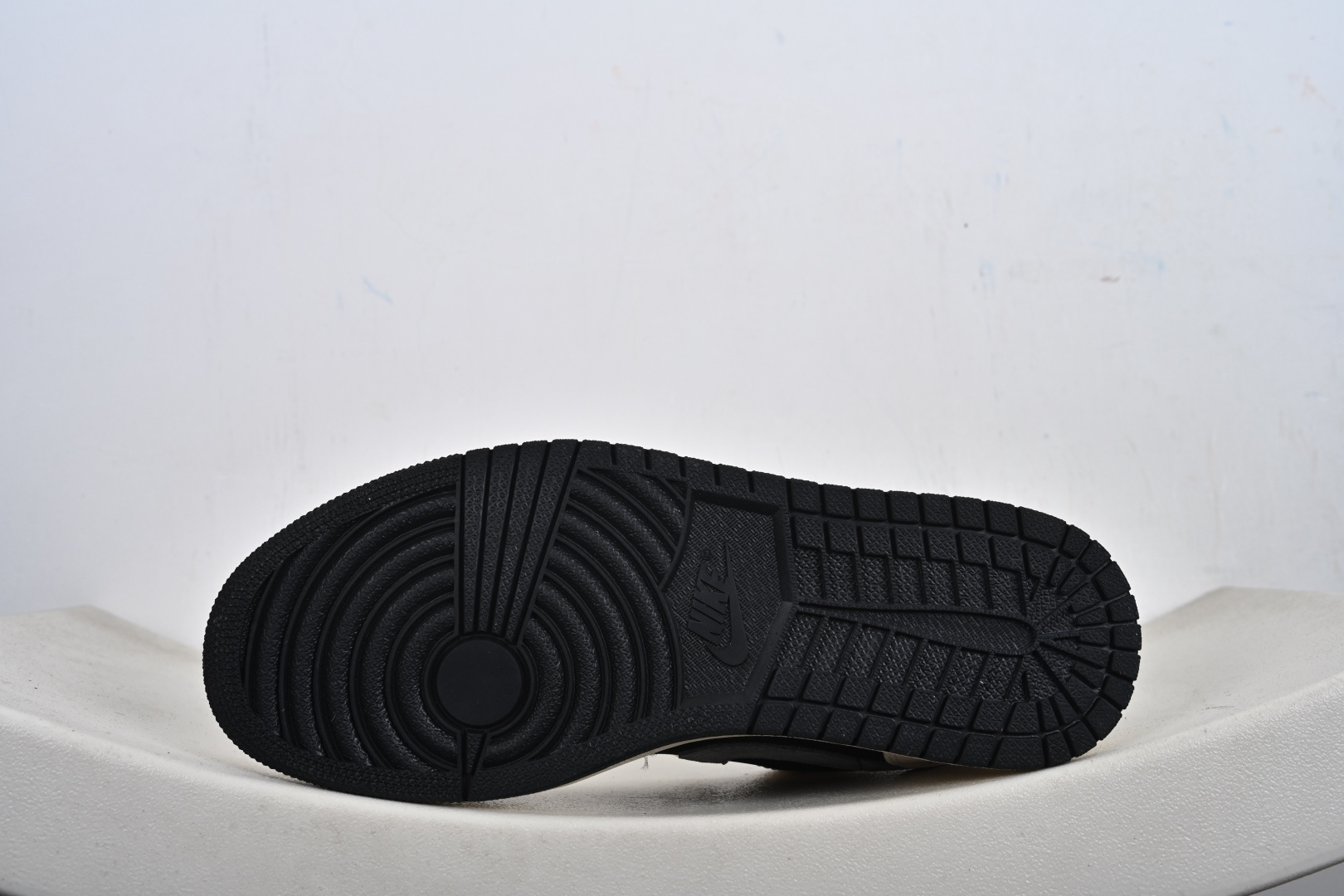 定制版 Air Jordan 1 Low AJ1 乔1迪奥联名 黑灰 高端定制 低帮复古篮球鞋 LD8888-012
