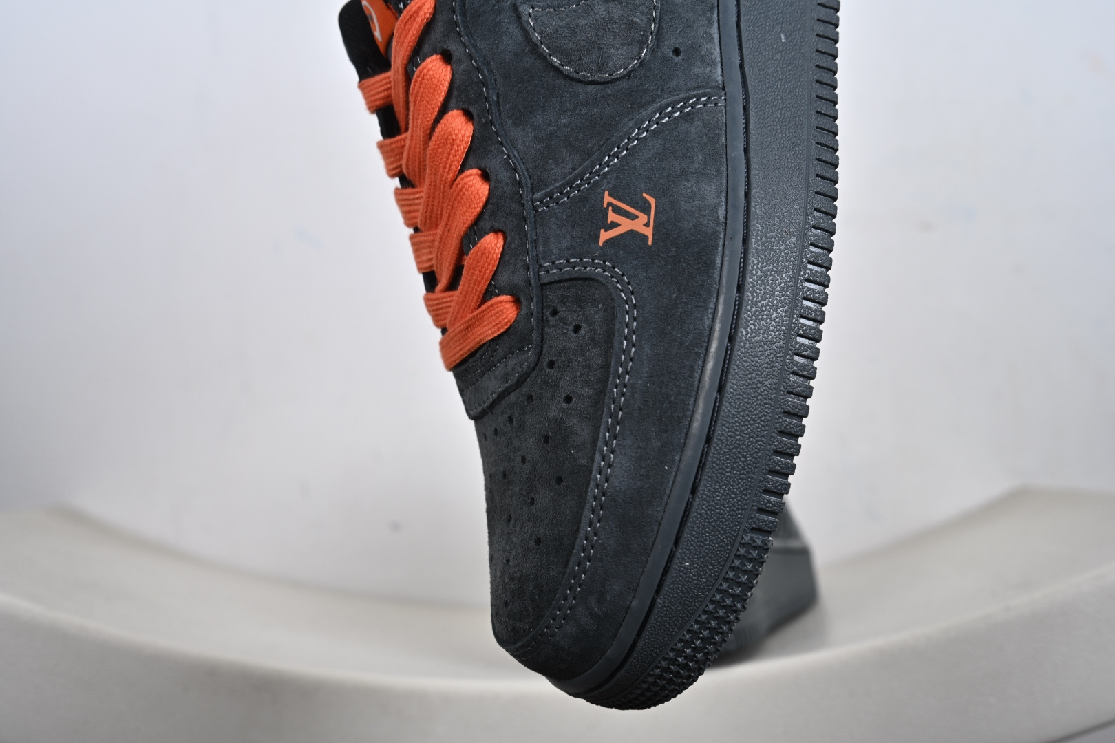 NIke Air Force 1 '07 Low “马年限定--岩灰缀橙” 空军一号低帮 运动鞋 休闲鞋 FV3694-105-Top High Quatity Cheap Sneakers Fashion Clothing Clothes Bags handbags Shoes of all Brand wholesale With The best Quality And Beautiful Price from China Factory Chinese suppliers wholesaler seller NIke Air Force 1 '07 Low “马年限定--岩灰缀橙” 空军一号低帮 运动鞋 休闲鞋 FV3694-105