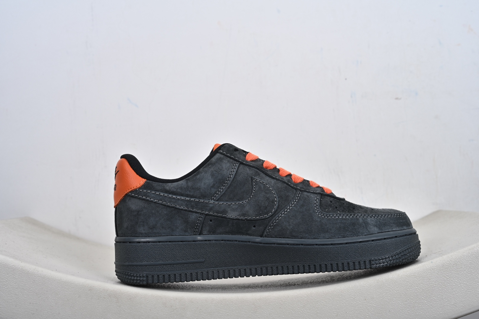 NIke Air Force 1 '07 Low “马年限定--岩灰缀橙” 空军一号低帮 运动鞋 休闲鞋 FV3694-105-Top High Quatity Cheap Sneakers Fashion Clothing Clothes Bags handbags Shoes of all Brand wholesale With The best Quality And Beautiful Price from China Factory Chinese suppliers wholesaler seller NIke Air Force 1 '07 Low “马年限定--岩灰缀橙” 空军一号低帮 运动鞋 休闲鞋 FV3694-105