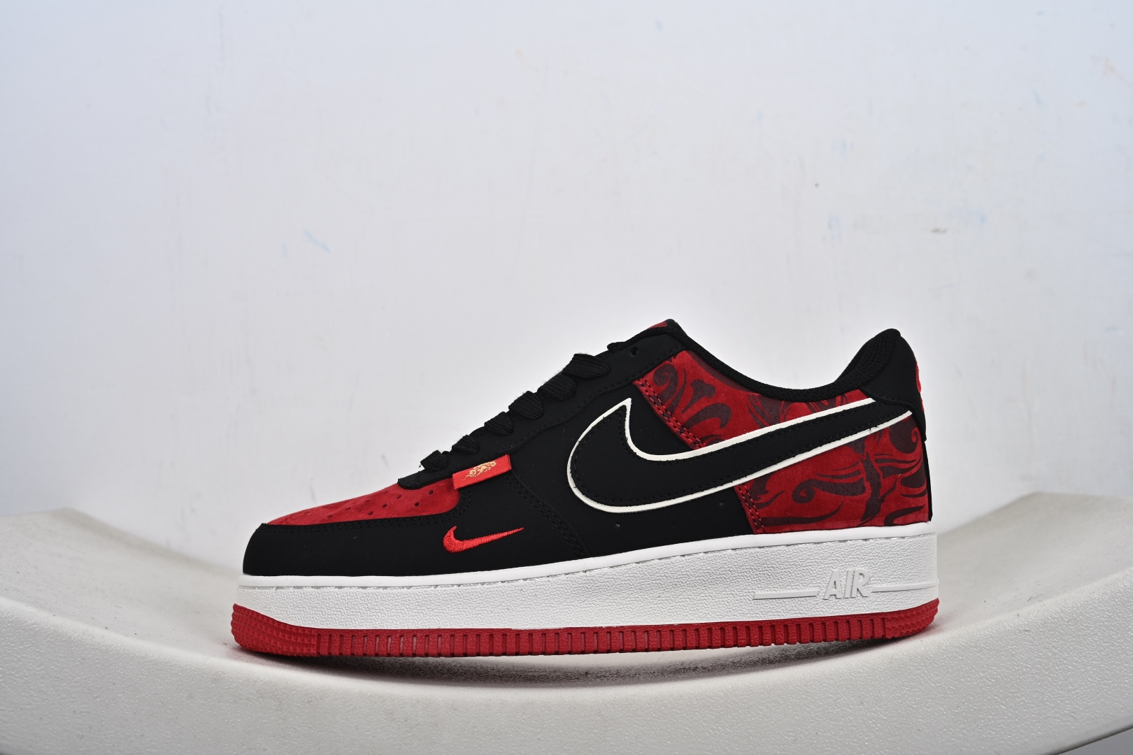 Nike AIR FORCE1'O7 WB 马年限定 XD6188-057
