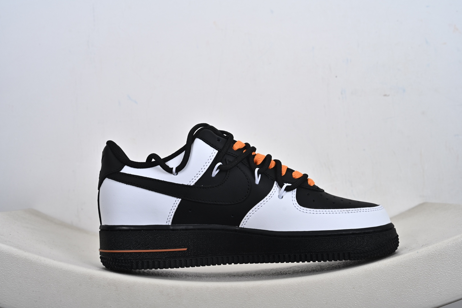 定制版 Air Force 1'07 Low 二次元主题 永不止步 情绪速写 空军一号低帮休闲板鞋 ZH0316-163