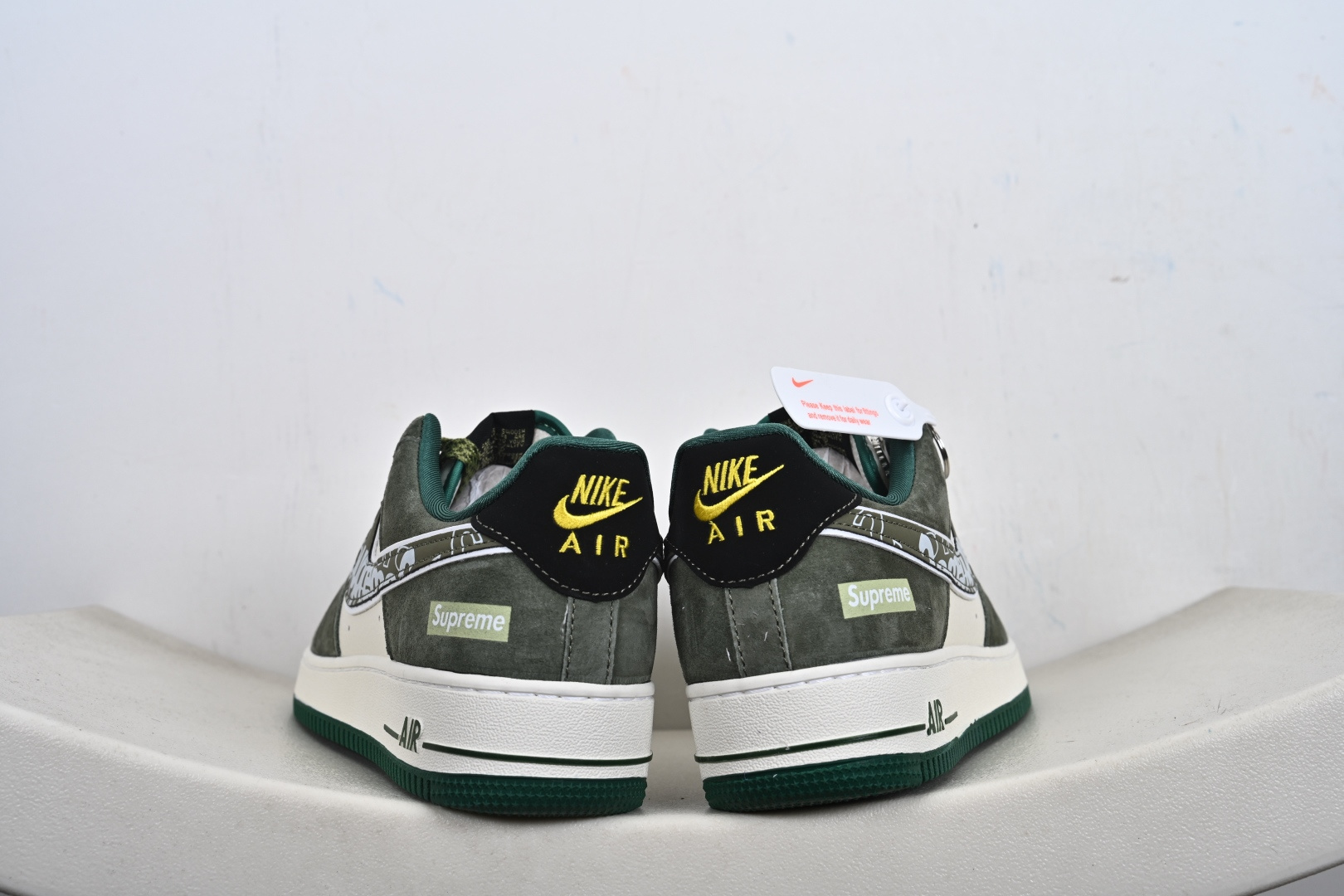街头图腾 潮范新生｜Air Force 1 Low x Supreme 联名款重磅来袭 SY1388-027
