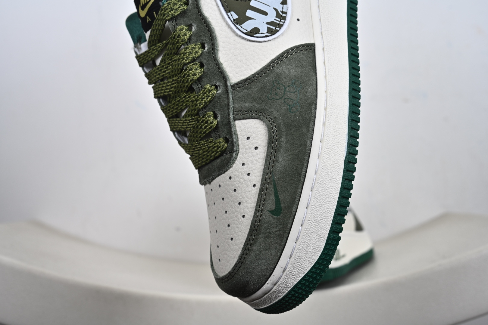 街头图腾 潮范新生｜Air Force 1 Low x Supreme 联名款重磅来袭 SY1388-027