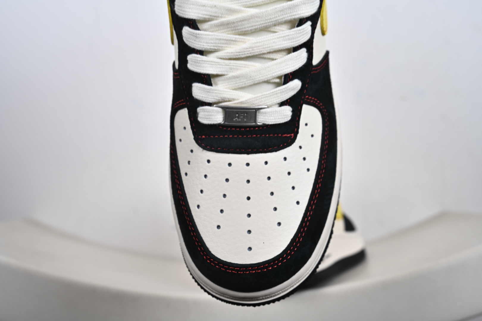 定制版 Air Force 1 '07 Low “马年限定-红金刺绣” XD0028-002-Top High Quatity Cheap Sneakers Fashion Clothing Clothes Bags handbags Shoes of all Brand wholesale With The best Quality And Beautiful Price from China Factory Chinese suppliers wholesaler seller 定制版 Air Force 1 '07 Low “马年限定-红金刺绣” XD0028-002