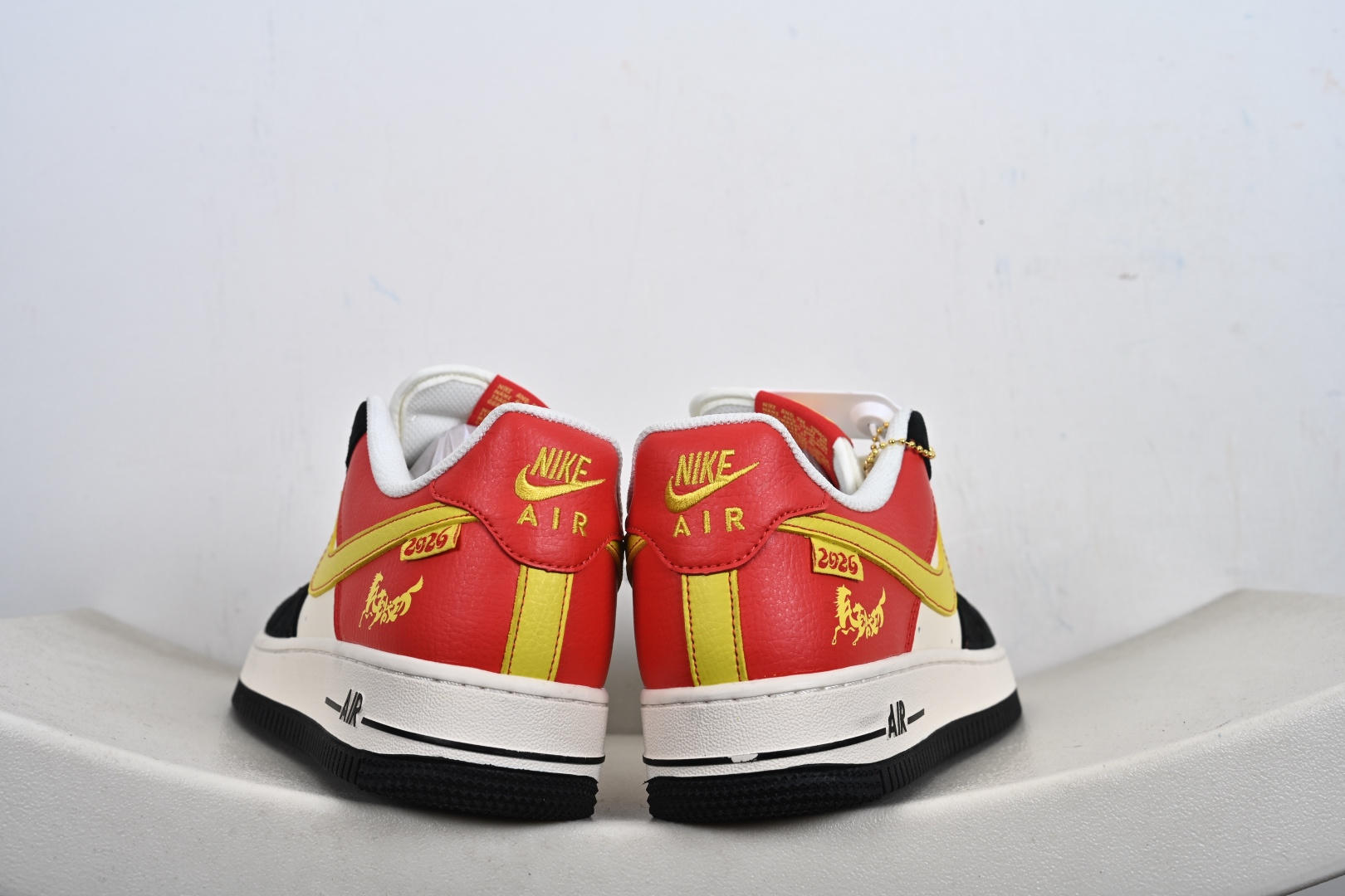 定制版 Air Force 1 '07 Low “马年限定-红金刺绣” XD0028-002-Top High Quatity Cheap Sneakers Fashion Clothing Clothes Bags handbags Shoes of all Brand wholesale With The best Quality And Beautiful Price from China Factory Chinese suppliers wholesaler seller 定制版 Air Force 1 '07 Low “马年限定-红金刺绣” XD0028-002