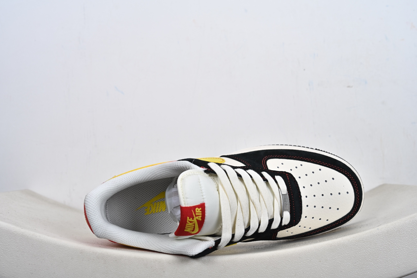定制版 Air Force 1 '07 Low “马年限定-红金刺绣” XD0028-002-Top High Quatity Cheap Sneakers Fashion Clothing Clothes Bags handbags Shoes of all Brand wholesale With The best Quality And Beautiful Price from China Factory Chinese suppliers wholesaler seller 定制版 Air Force 1 '07 Low “马年限定-红金刺绣” XD0028-002