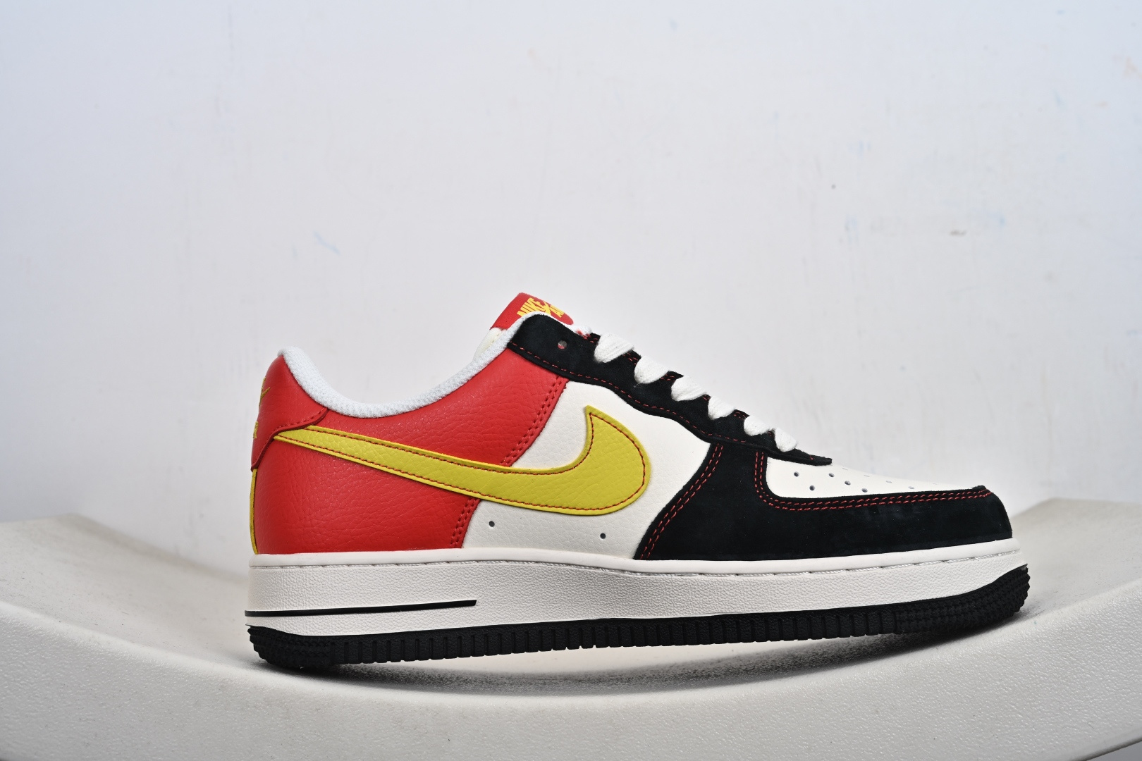 定制版 Air Force 1 '07 Low “马年限定-红金刺绣” XD0028-002-Top High Quatity Cheap Sneakers Fashion Clothing Clothes Bags handbags Shoes of all Brand wholesale With The best Quality And Beautiful Price from China Factory Chinese suppliers wholesaler seller 定制版 Air Force 1 '07 Low “马年限定-红金刺绣” XD0028-002