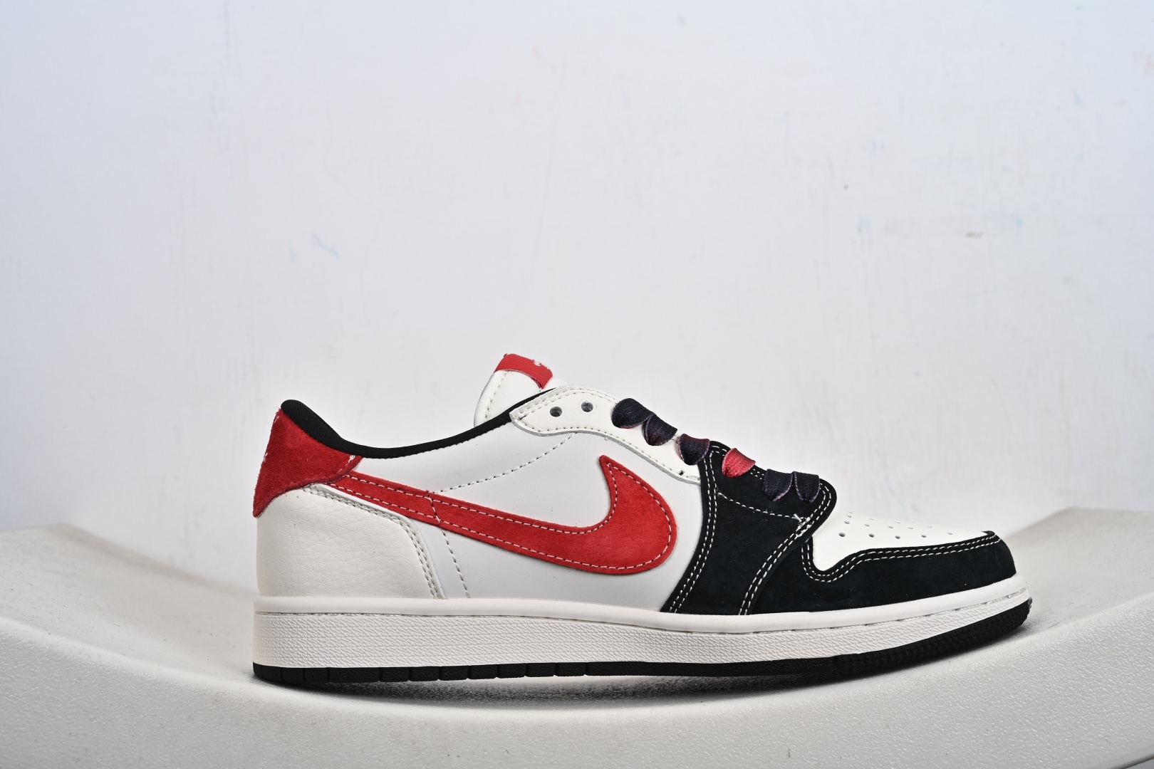 定制版 甲辰辞旧 丙午驭风|AJ1 Low 马年定制款重磅登场 FC1688-253-Top High Quatity Cheap Sneakers Fashion Clothing Clothes Bags handbags Shoes of all Brand wholesale With The best Quality And Beautiful Price from China Factory Chinese suppliers wholesaler seller 定制版 甲辰辞旧 丙午驭风|AJ1 Low 马年定制款重磅登场 FC1688-253