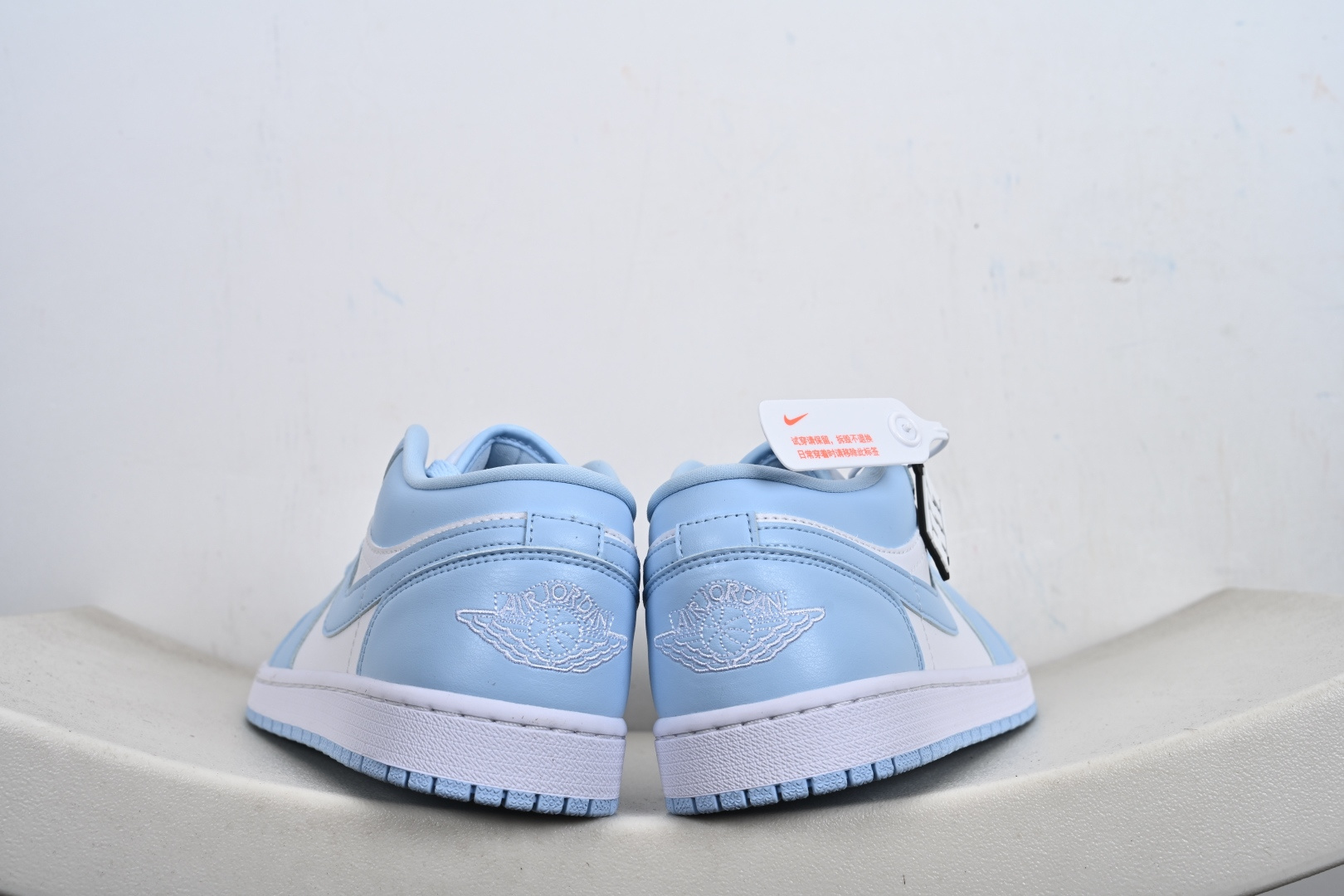 耐克Nike Air Jordan 1 AJ1经典复古经典低帮百搭文化篮球鞋”Floral Swoosh“ AJ1 乔1 DC0774-141-Top High Quatity Cheap Sneakers Fashion Clothing Clothes Bags handbags Shoes of all Brand wholesale With The best Quality And Beautiful Price from China Factory Chinese suppliers wholesaler seller 耐克Nike Air Jordan 1 AJ1经典复古经典低帮百搭文化篮球鞋”Floral Swoosh“ AJ1 乔1 DC0774-141