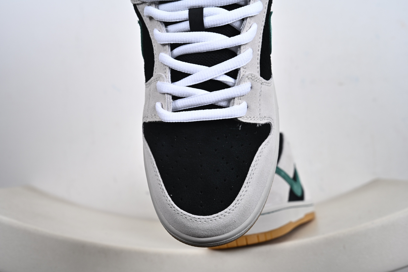 Nike SB Dunk Low 麂皮灰绿生胶 SB低帮休闲板鞋 HF3704-001