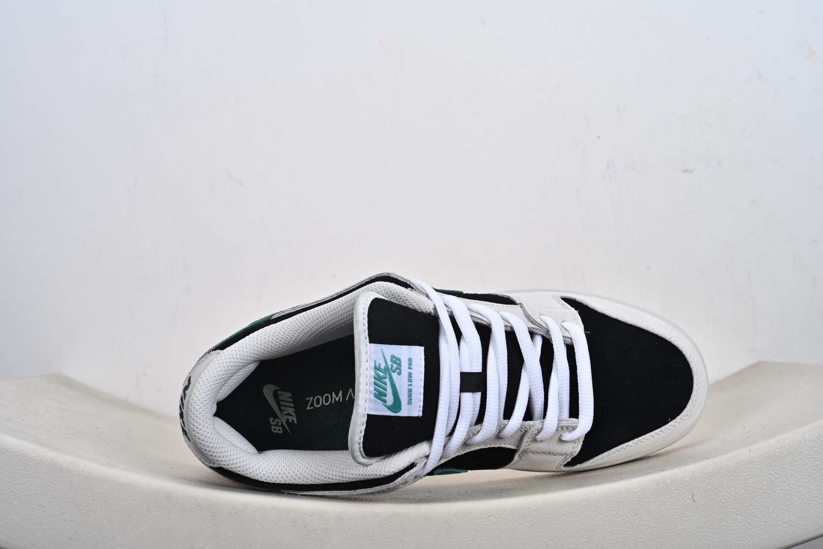 Nike SB Dunk Low 麂皮灰绿生胶 SB低帮休闲板鞋 HF3704-001