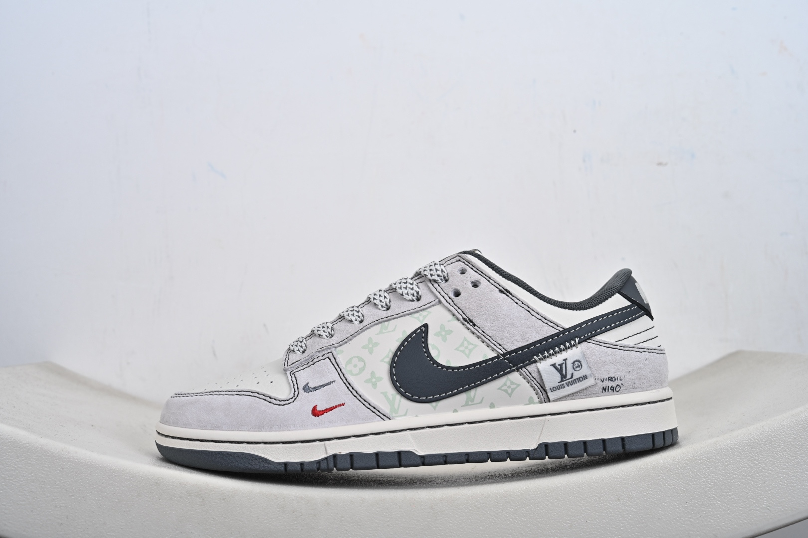 Nike SB Dunk Low LV联名款 高端定制 低帮休闲板鞋 YX5066-391