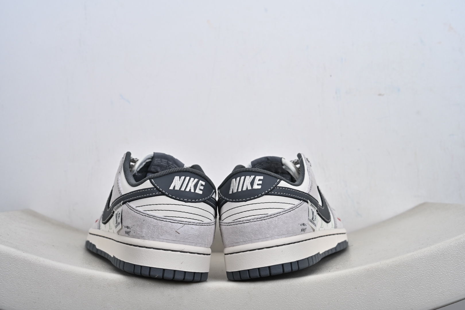 Nike SB Dunk Low LV联名款 高端定制 低帮休闲板鞋 YX5066-391