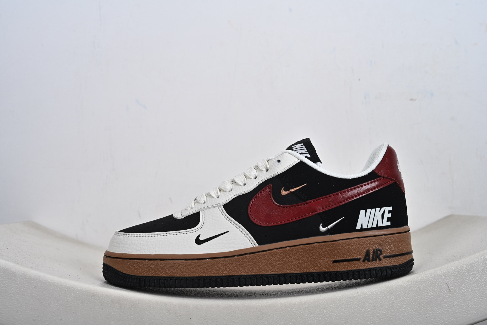 定制版 NK Air Force 1'07 Low 白红黑彩色拼接 空军一号低帮休闲板鞋 IM3378-122-Top High Quatity Cheap Sneakers Fashion Clothing Clothes Bags handbags Shoes of all Brand wholesale With The best Quality And Beautiful Price from China Factory Chinese suppliers wholesaler seller 定制版 NK Air Force 1'07 Low 白红黑彩色拼接 空军一号低帮休闲板鞋 IM3378-122