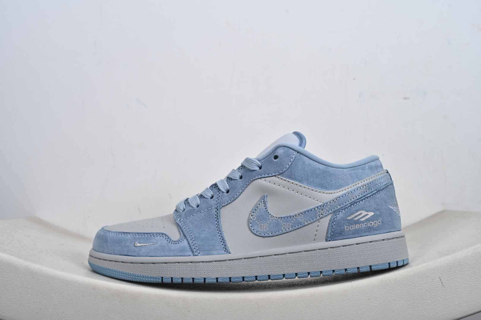 Nike Air Jordan 1 Low 定制配色 巴黎世家联名 定制AJ联名-高端定制 低帮复古文化板鞋 QJ1988-009-Top High Quatity Cheap Sneakers Fashion Clothing Clothes Bags handbags Shoes of all Brand wholesale With The best Quality And Beautiful Price from China Factory Chinese suppliers wholesaler seller Nike Air Jordan 1 Low 定制配色 巴黎世家联名 定制AJ联名-高端定制 低帮复古文化板鞋 QJ1988-009
