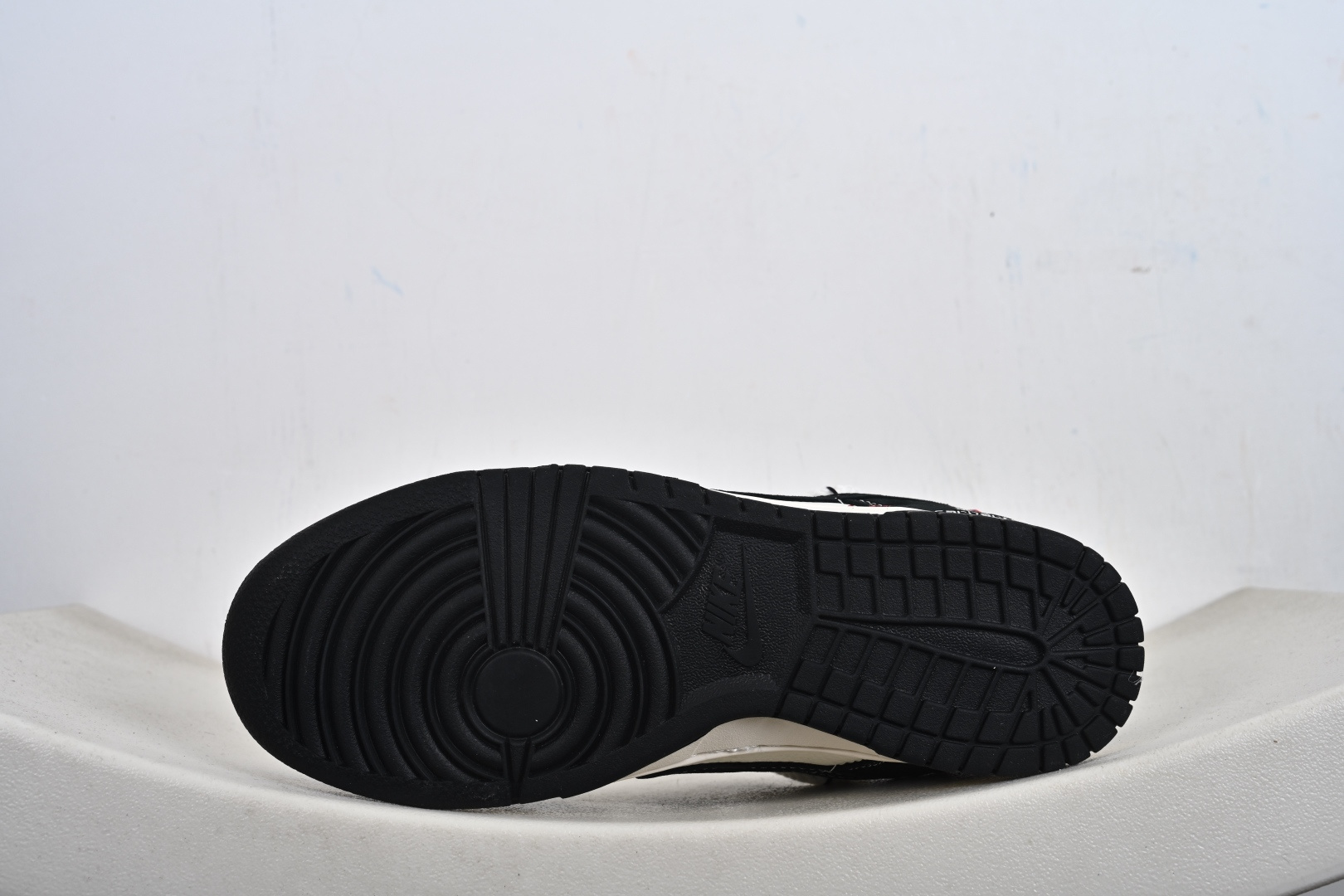 Nike SB Dunk Low周年高端定制 低帮休闲板鞋 YX5066-237