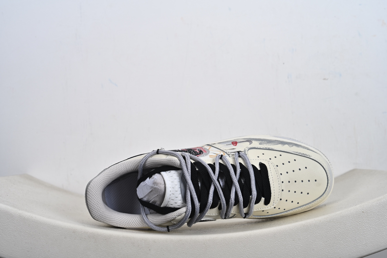 Nike Air Force 1 “ Unbridled Steed”手绘涂鸦 马年限定“天马行空”空军一号定制板鞋 FB1839-313-Top High Quatity Cheap Sneakers Fashion Clothing Clothes Bags handbags Shoes of all Brand wholesale With The best Quality And Beautiful Price from China Factory Chinese suppliers wholesaler seller Nike Air Force 1 “ Unbridled Steed”手绘涂鸦 马年限定“天马行空”空军一号定制板鞋 FB1839-313