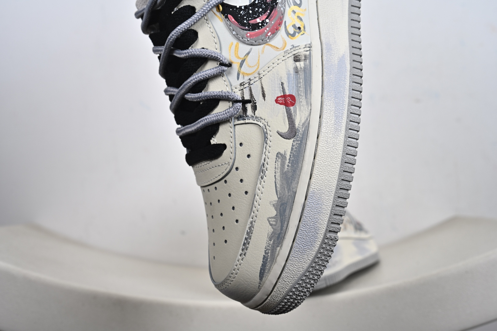 Nike Air Force 1 “ Unbridled Steed”手绘涂鸦 马年限定“天马行空”空军一号定制板鞋 FB1839-313-Top High Quatity Cheap Sneakers Fashion Clothing Clothes Bags handbags Shoes of all Brand wholesale With The best Quality And Beautiful Price from China Factory Chinese suppliers wholesaler seller Nike Air Force 1 “ Unbridled Steed”手绘涂鸦 马年限定“天马行空”空军一号定制板鞋 FB1839-313