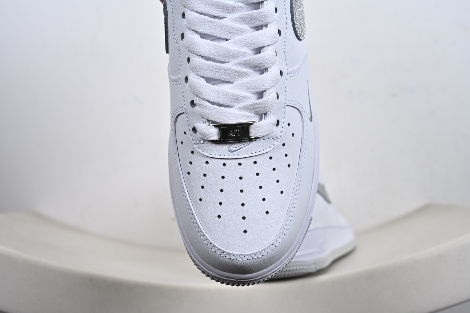 爆款定制 二次元主题 Nike Air Force 1 Low’07 亮片小勾 空军一号低帮休闲板鞋 ZH0316-156-Top High Quatity Cheap Sneakers Fashion Clothing Clothes Bags handbags Shoes of all Brand wholesale With The best Quality And Beautiful Price from China Factory Chinese suppliers wholesaler seller 爆款定制 二次元主题 Nike Air Force 1 Low’07 亮片小勾 空军一号低帮休闲板鞋 ZH0316-156