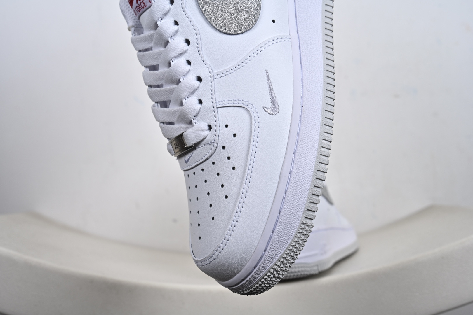 爆款定制 二次元主题 Nike Air Force 1 Low’07 亮片小勾 空军一号低帮休闲板鞋 ZH0316-156-Top High Quatity Cheap Sneakers Fashion Clothing Clothes Bags handbags Shoes of all Brand wholesale With The best Quality And Beautiful Price from China Factory Chinese suppliers wholesaler seller 爆款定制 二次元主题 Nike Air Force 1 Low’07 亮片小勾 空军一号低帮休闲板鞋 ZH0316-156