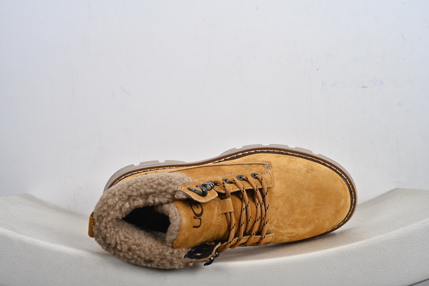 广东UGG秋冬新品Tasman Weather Hybrid 塔斯曼混合系列轻量休闲鞋 U5867M-Top High Quatity Cheap Sneakers Fashion Clothing Clothes Bags handbags Shoes of all Brand wholesale With The best Quality And Beautiful Price from China Factory Chinese suppliers wholesaler seller 广东UGG秋冬新品Tasman Weather Hybrid 塔斯曼混合系列轻量休闲鞋 U5867M