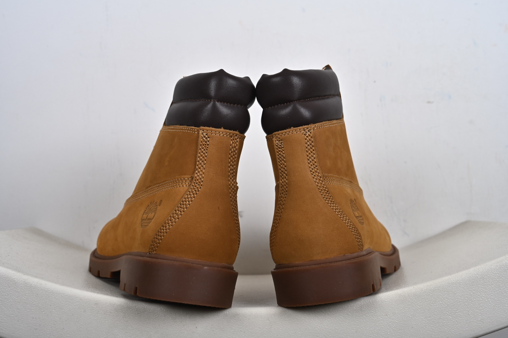Ice Studios x Timberland添柏岚天伯伦 6-Inch 户外麂皮靴 TB011230-Top High Quatity Cheap Sneakers Fashion Clothing Clothes Bags handbags Shoes of all Brand wholesale With The best Quality And Beautiful Price from China Factory Chinese suppliers wholesaler seller Ice Studios x Timberland添柏岚天伯伦 6-Inch 户外麂皮靴 TB011230