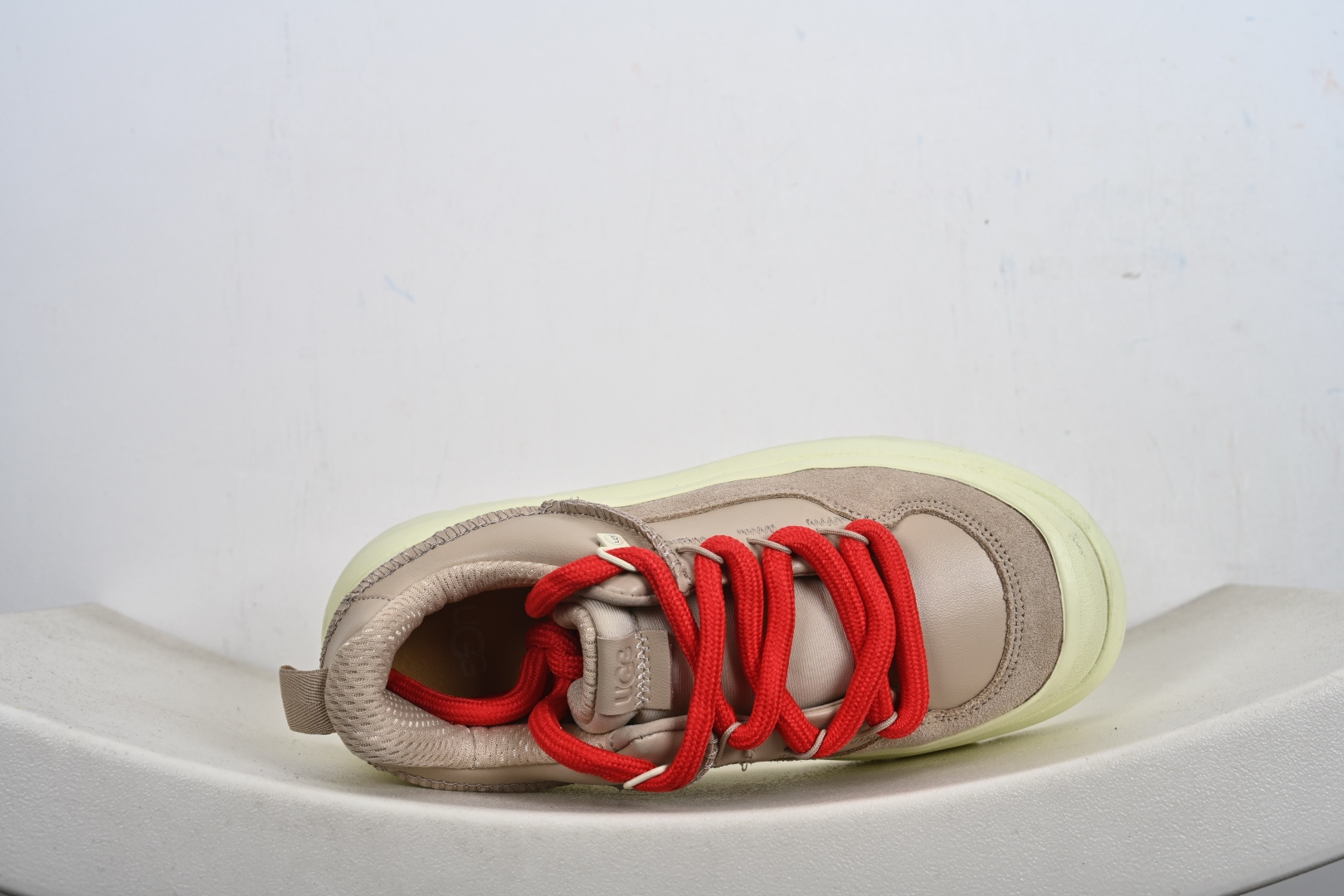 UGG Heritage Utilty Sneaker 中性羊绒雪地面包鞋 1170910