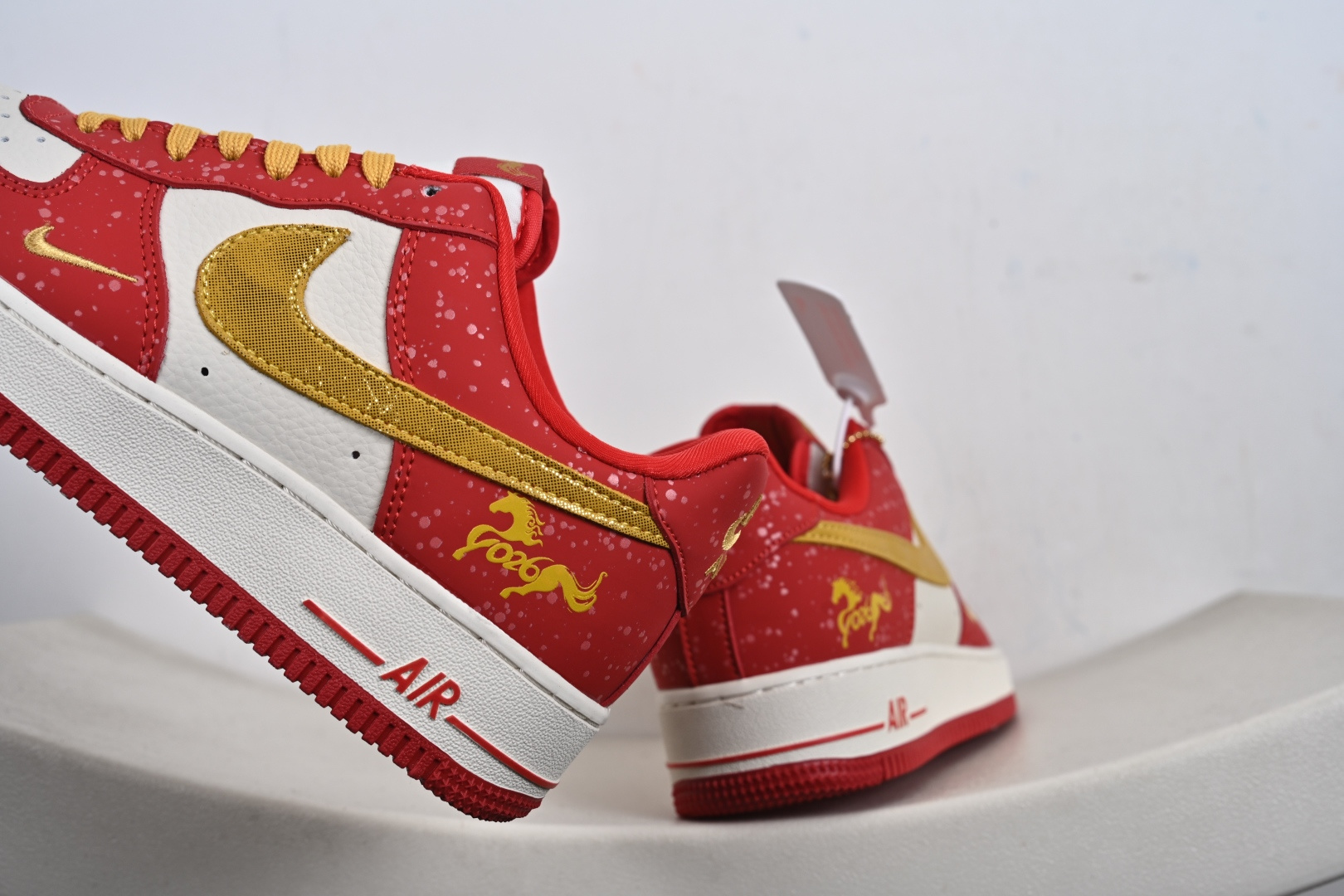定制版 高端定制Air Force 1 '07 Low “马年限定联名------白红金泼墨” DF0188-131-Top High Quatity Cheap Sneakers Fashion Clothing Clothes Bags handbags Shoes of all Brand wholesale With The best Quality And Beautiful Price from China Factory Chinese suppliers wholesaler seller 定制版 高端定制Air Force 1 '07 Low “马年限定联名------白红金泼墨” DF0188-131
