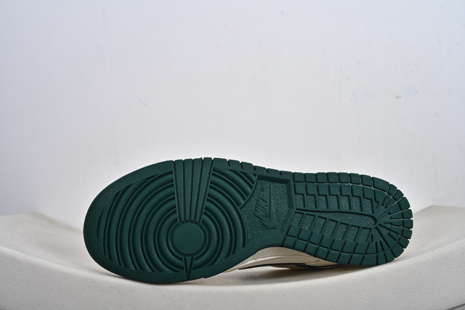 Nike Dunk Low Retro ‘DIY高端定制’耐克 低帮休闲运动板鞋 SJ8888-007-Top High Quatity Cheap Sneakers Fashion Clothing Clothes Bags handbags Shoes of all Brand wholesale With The best Quality And Beautiful Price from China Factory Chinese suppliers wholesaler seller Nike Dunk Low Retro ‘DIY高端定制’耐克 低帮休闲运动板鞋 SJ8888-007