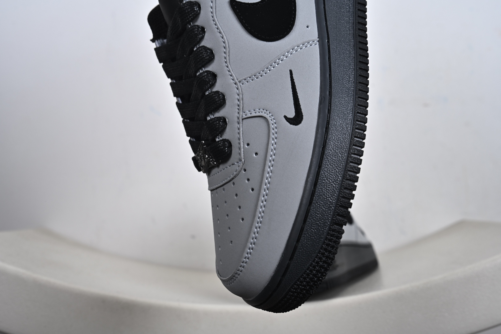 NIke Air Force 1 '07 Low 空军一号低帮 运动鞋 休闲鞋 IH1401-100-Top High Quatity Cheap Sneakers Fashion Clothing Clothes Bags handbags Shoes of all Brand wholesale With The best Quality And Beautiful Price from China Factory Chinese suppliers wholesaler seller NIke Air Force 1 '07 Low 空军一号低帮 运动鞋 休闲鞋 IH1401-100