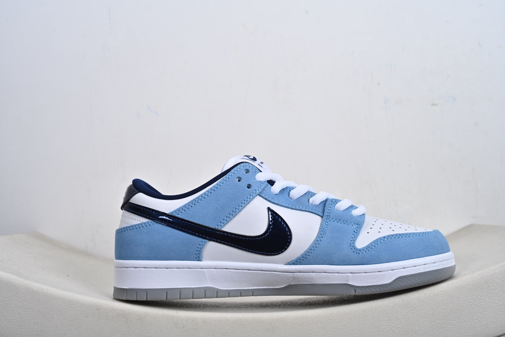 Nike SB Dunk Low 白天蓝 高端定制 低帮休闲板鞋 BP0508-038-Top High Quatity Cheap Sneakers Fashion Clothing Clothes Bags handbags Shoes of all Brand wholesale With The best Quality And Beautiful Price from China Factory Chinese suppliers wholesaler seller Nike SB Dunk Low 白天蓝 高端定制 低帮休闲板鞋 BP0508-038